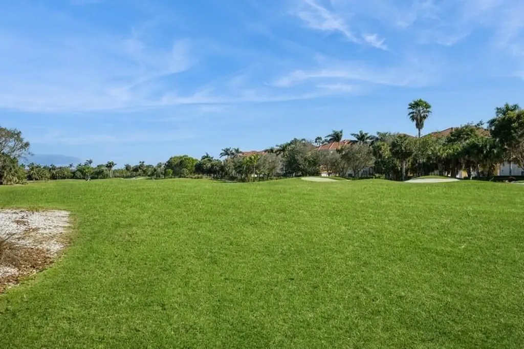 1336 Mainsail Naples FL 34114