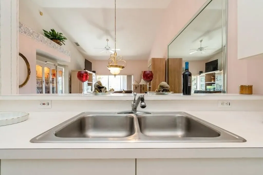 1336 Mainsail Naples FL 34114