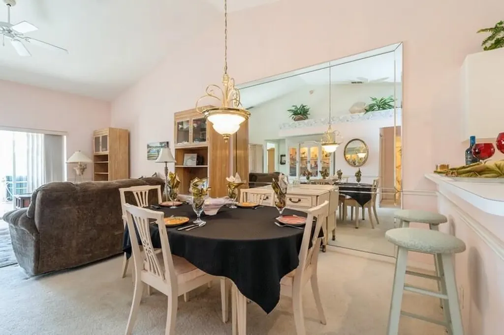 1336 Mainsail Naples FL 34114