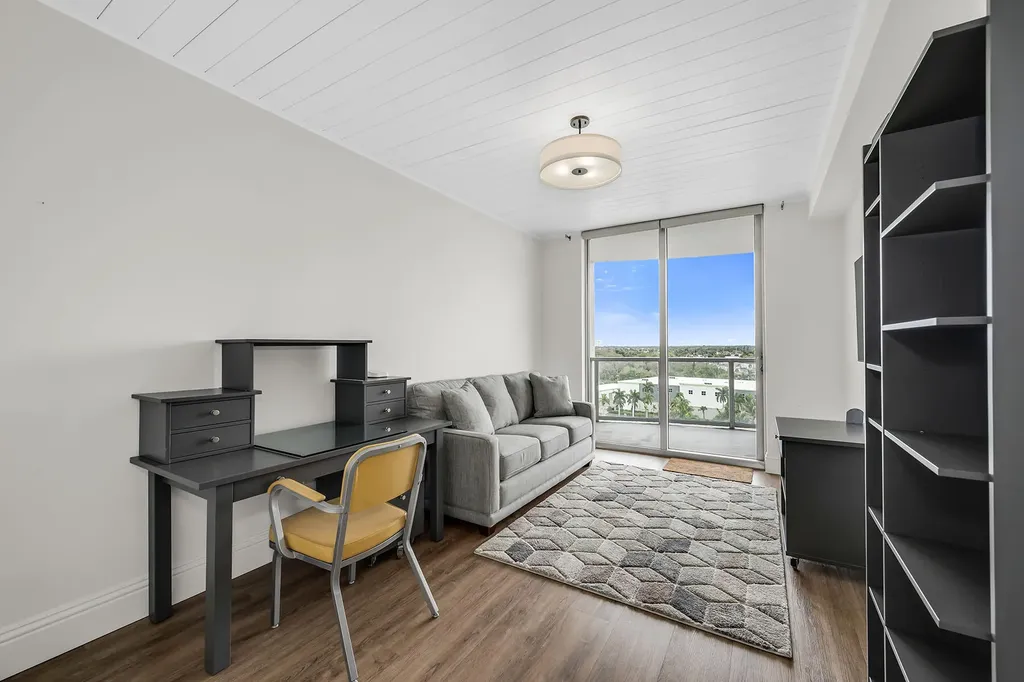 3000 Oasis Grand Boulevard Fort Myers FL 33916