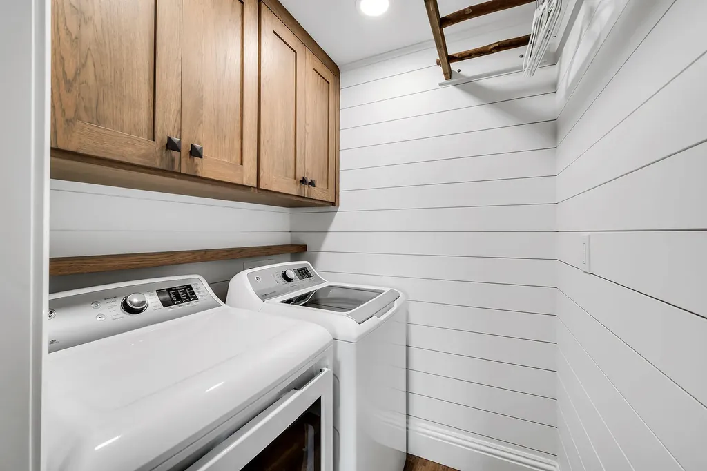 3000 Oasis Grand Boulevard Fort Myers FL 33916