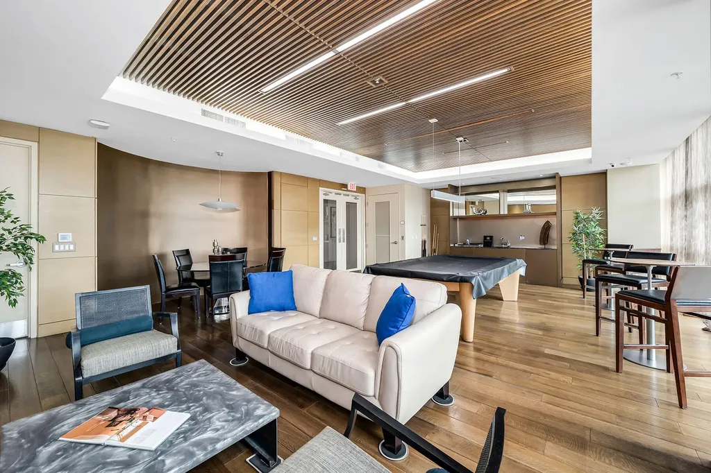 3000 Oasis Grand Boulevard Fort Myers FL 33916