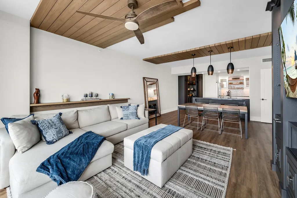 3000 Oasis Grand Boulevard Fort Myers FL 33916