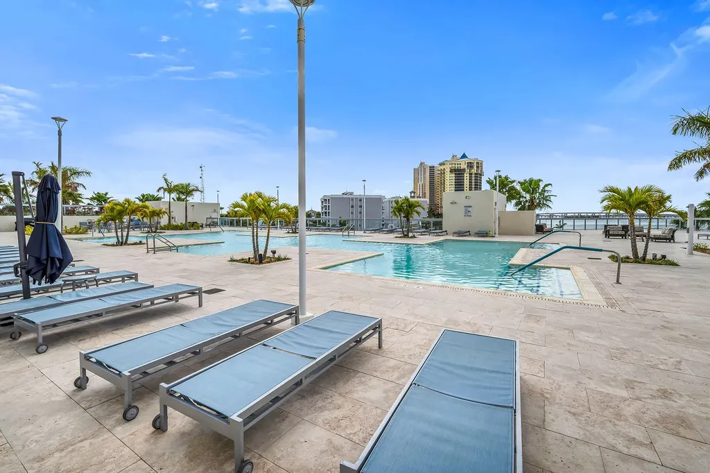 3000 Oasis Grand Boulevard Fort Myers FL 33916