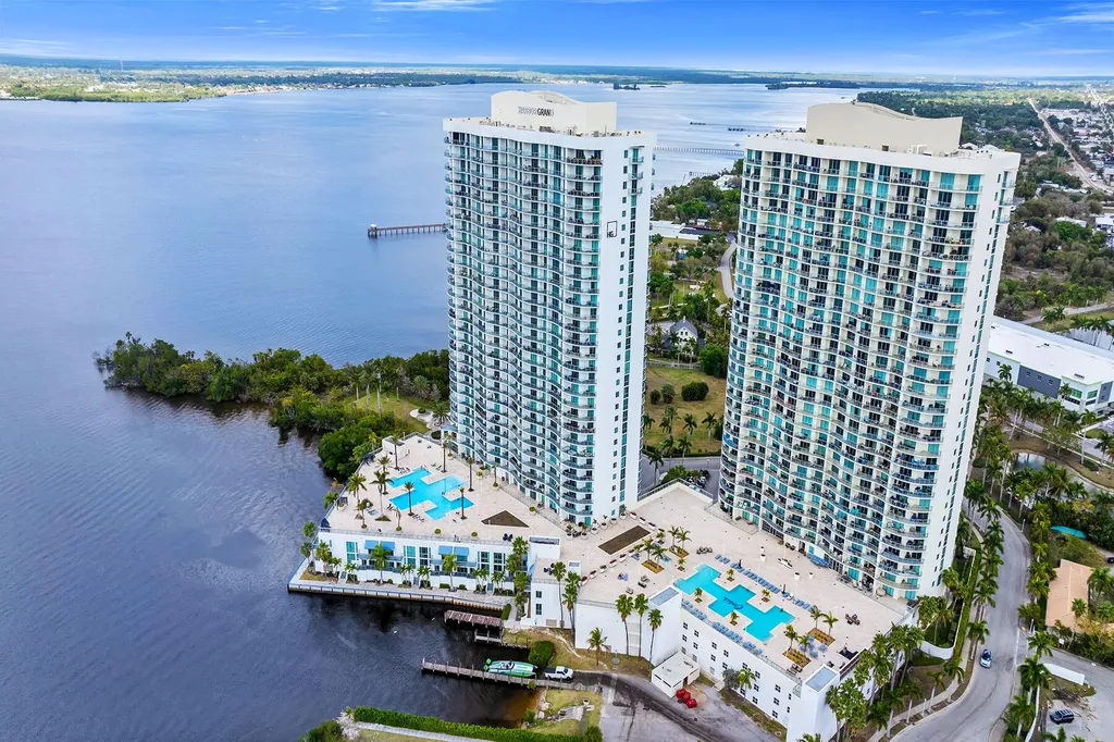 3000 Oasis Grand Boulevard Fort Myers FL 33916