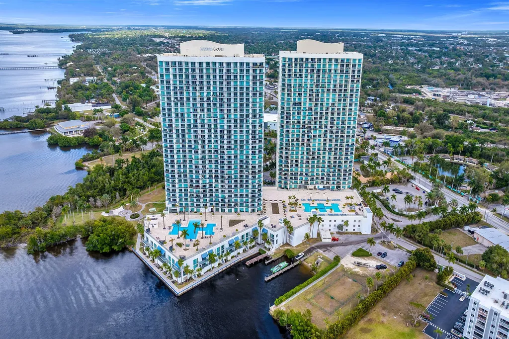 3000 Oasis Grand Boulevard Fort Myers FL 33916