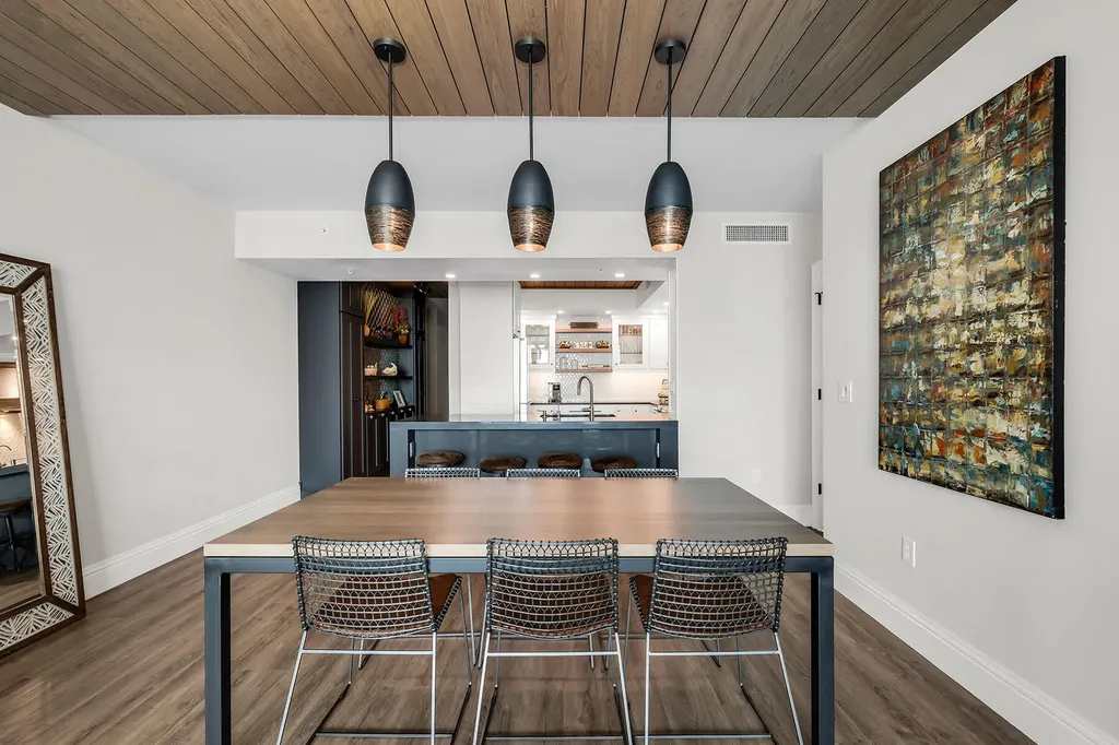 3000 Oasis Grand Boulevard Fort Myers FL 33916