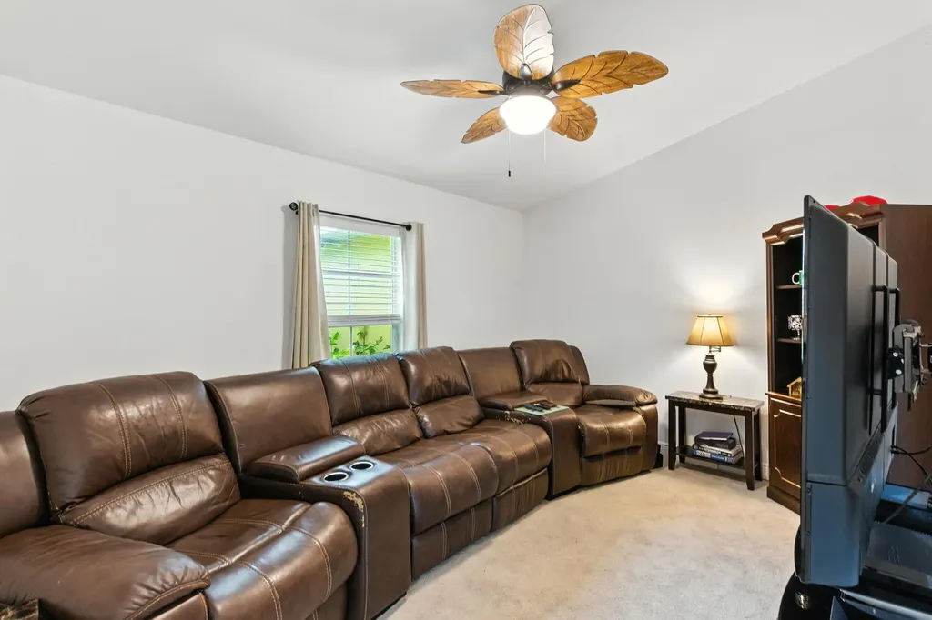 176 Venus Cay Naples FL 34114