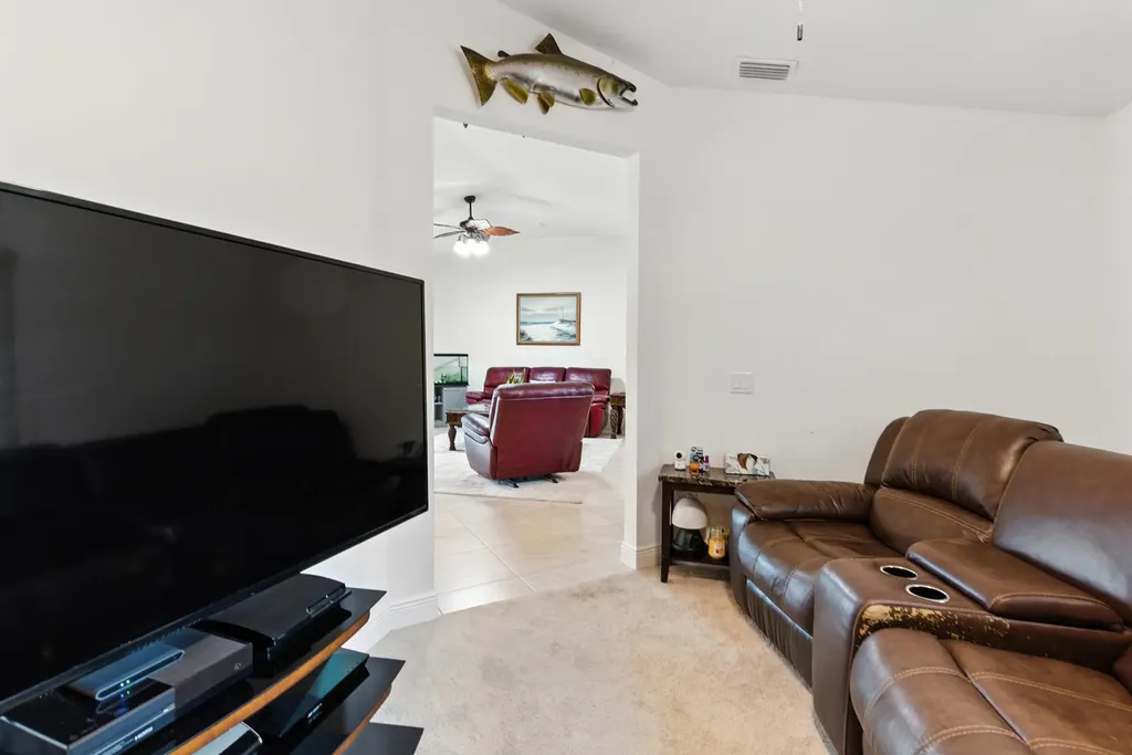 176 Venus Cay Naples FL 34114