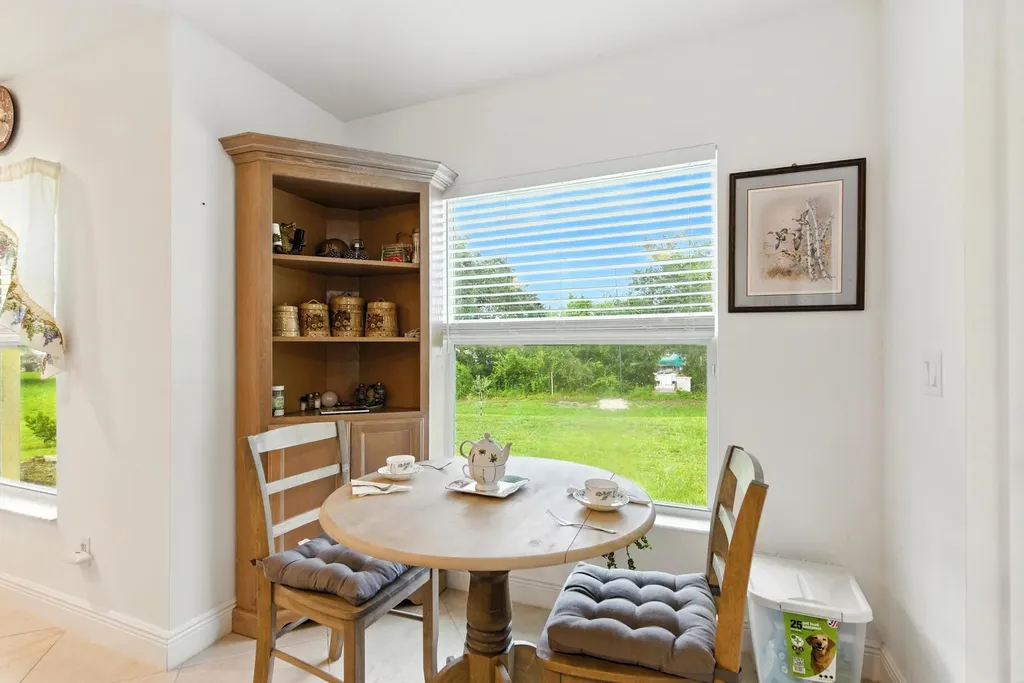 176 Venus Cay Naples FL 34114