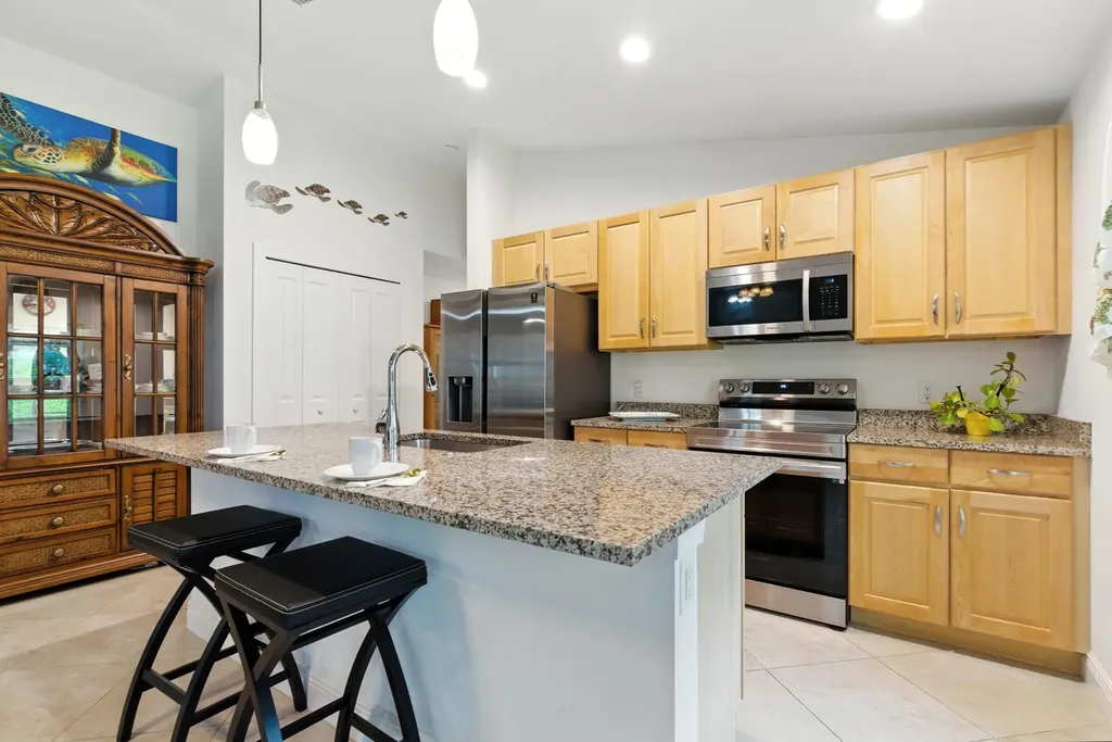 176 Venus Cay Naples FL 34114