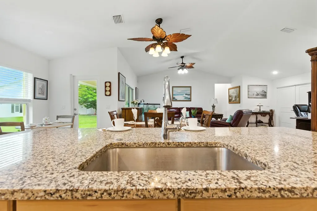 176 Venus Cay Naples FL 34114