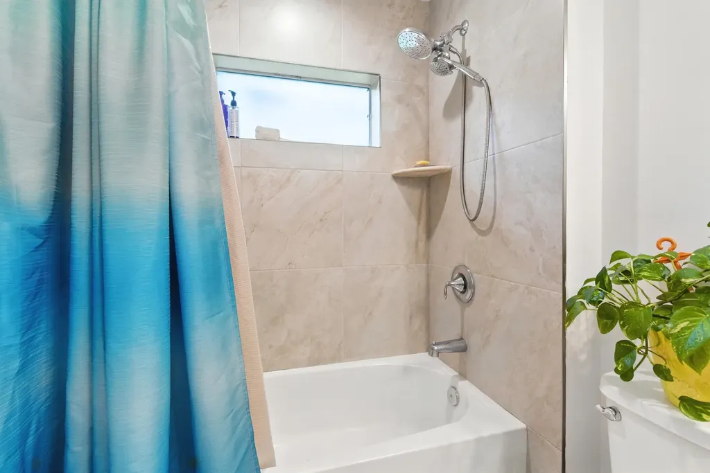 176 Venus Cay Naples FL 34114