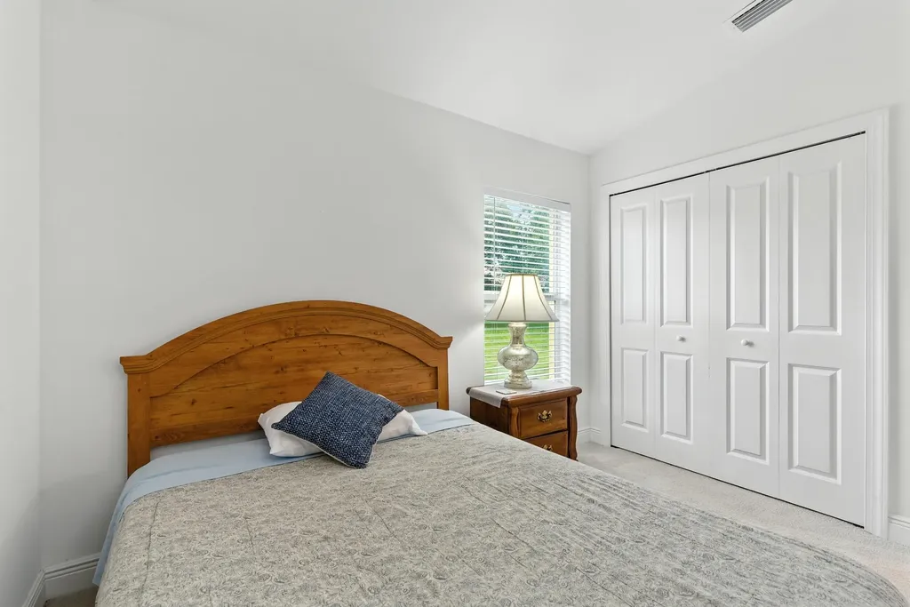 176 Venus Cay Naples FL 34114