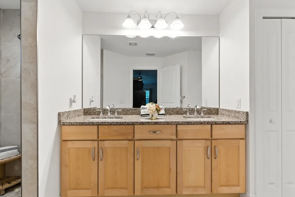 176 Venus Cay Naples FL 34114