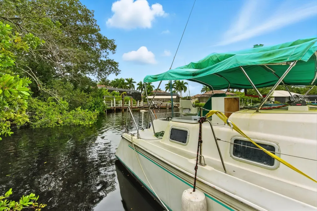 176 Venus Cay Naples FL 34114