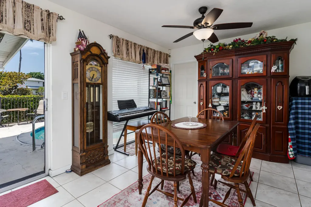 756 Apple Court Marco Island FL 34145
