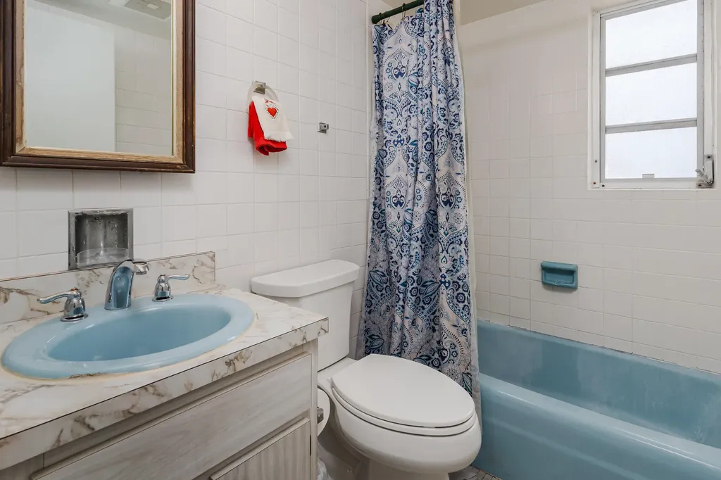 756 Apple Court Marco Island FL 34145