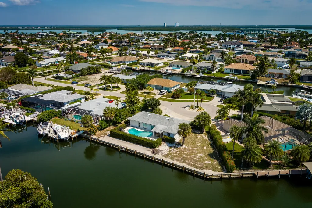 756 Apple Court Marco Island FL 34145