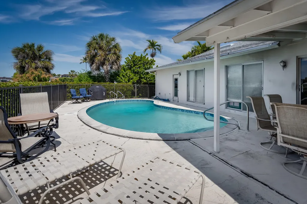 756 Apple Court Marco Island FL 34145