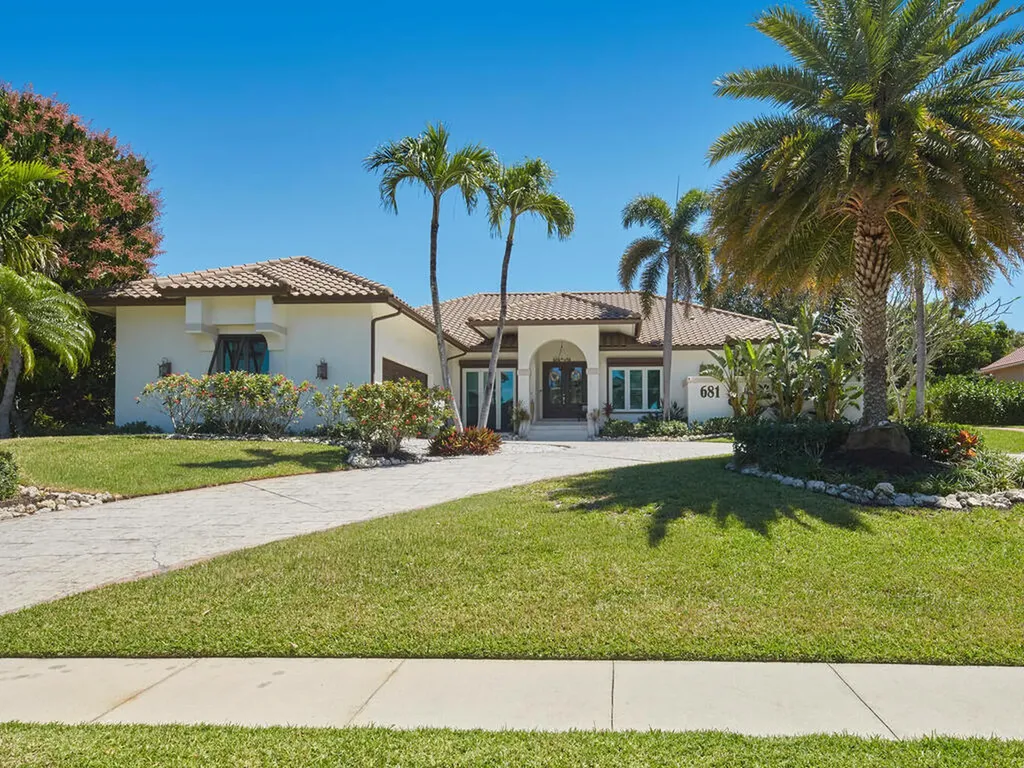 681 S Barfield Marco Island FL 34145