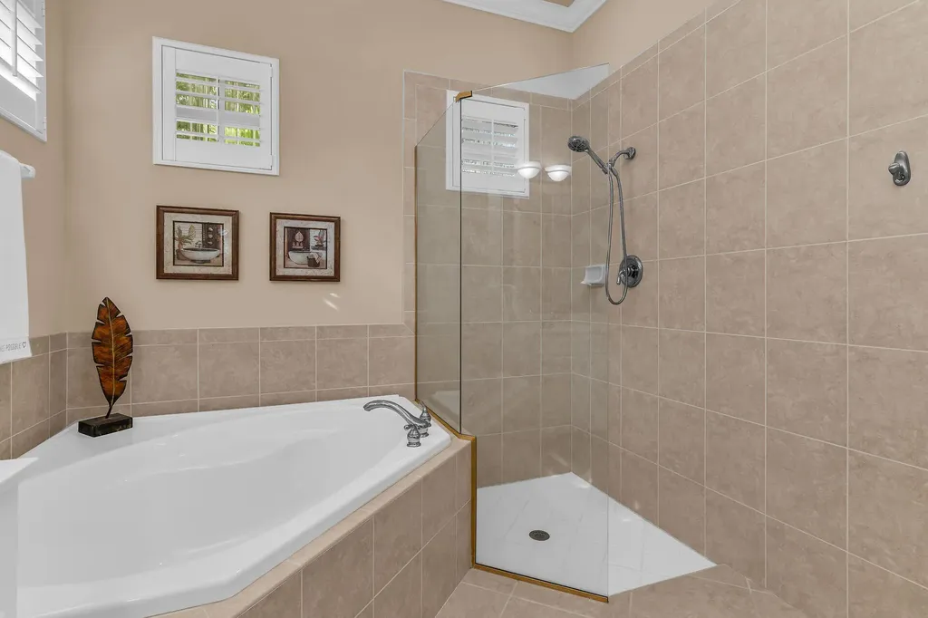 6806 Bent Grass Drive Naples FL 34113