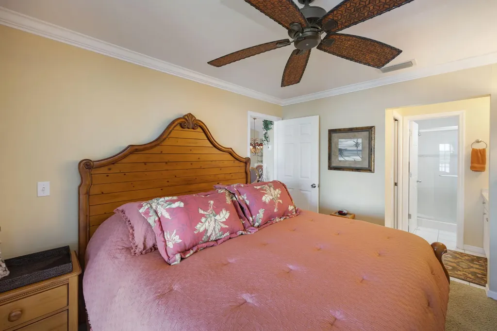 1045 Mainsail Naples FL 34114