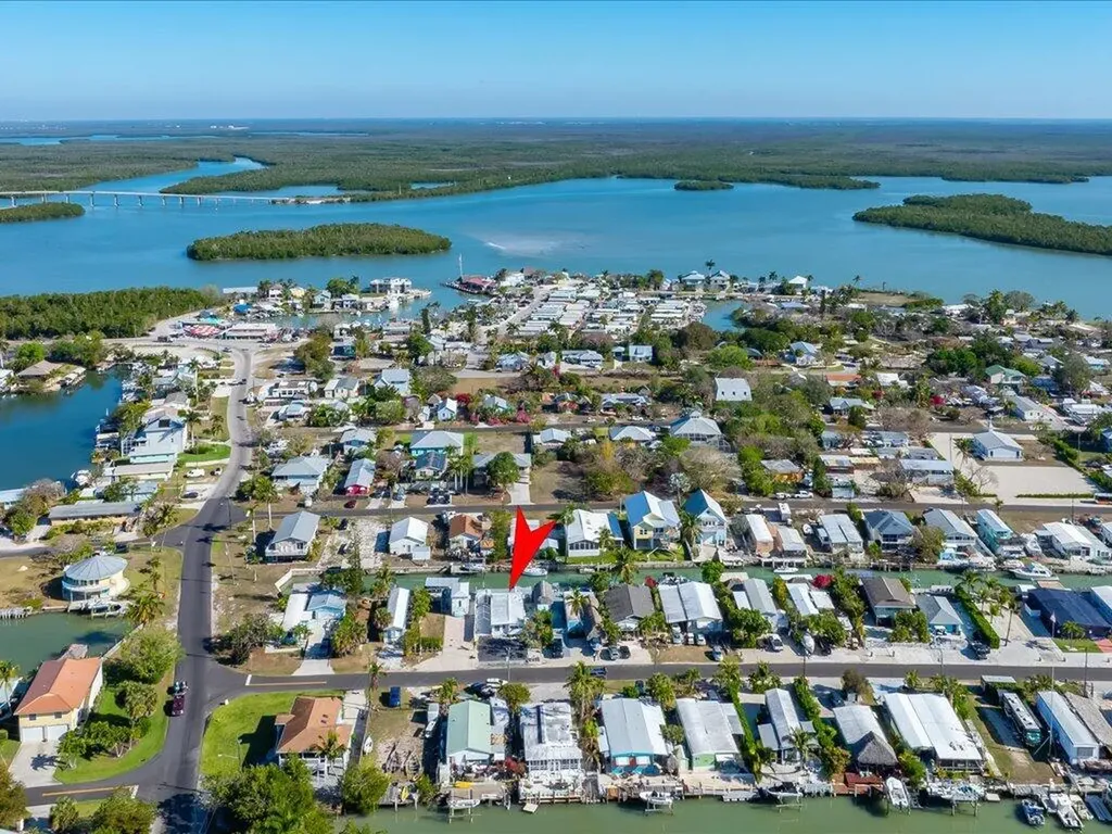 657 E Palm Avenue Goodland FL 34140