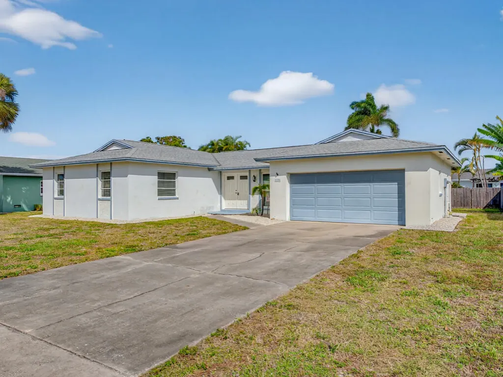 1256 Bluebird Avenue Marco Island FL 34145