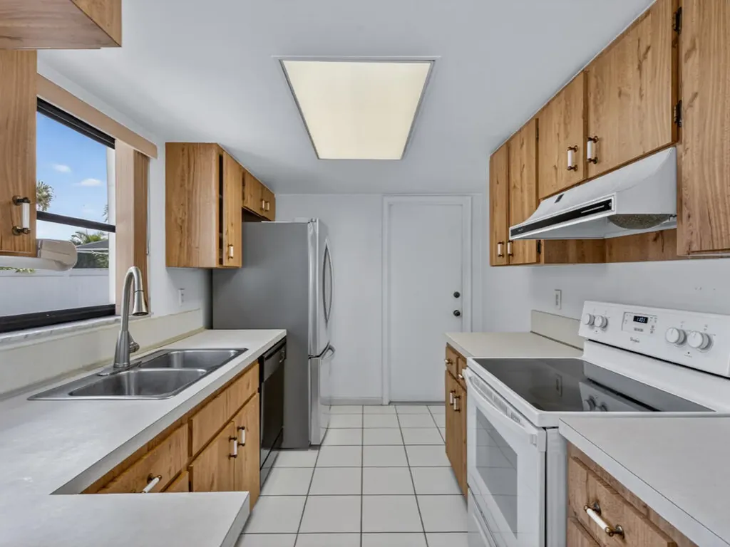 1256 Bluebird Avenue Marco Island FL 34145