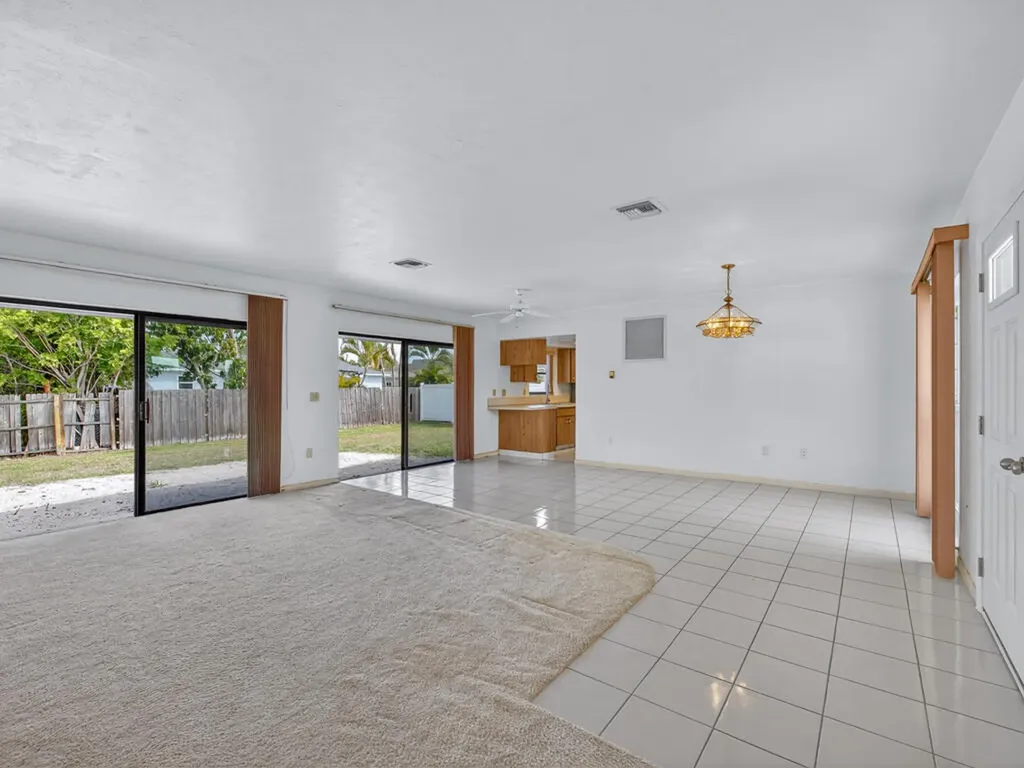 1256 Bluebird Avenue Marco Island FL 34145