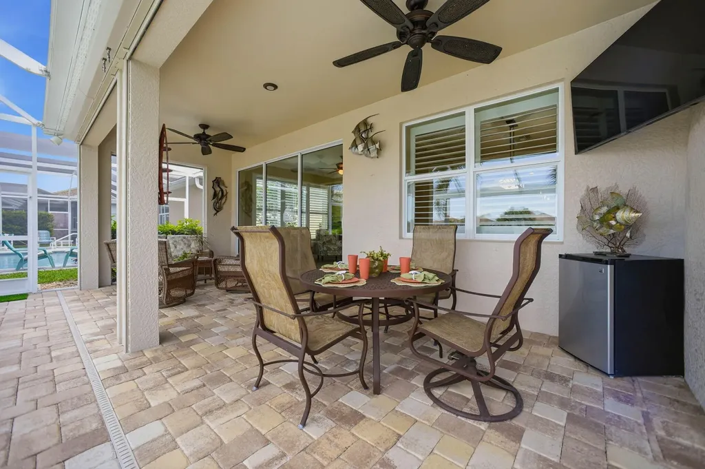 8481 Benelli Court Naples FL 34114