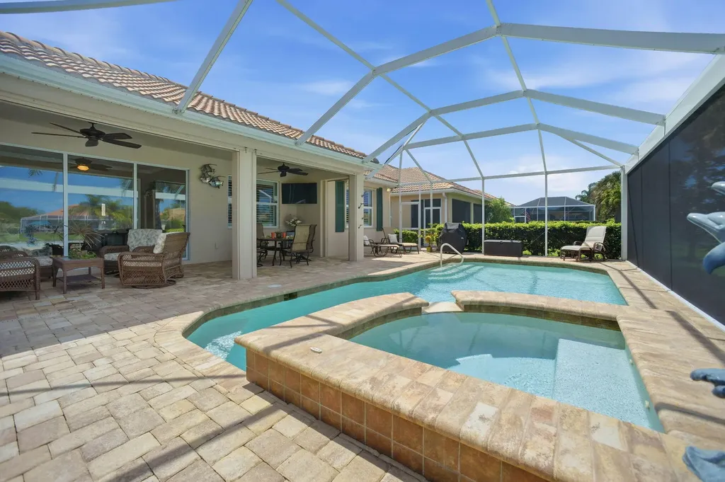 8481 Benelli Court Naples FL 34114