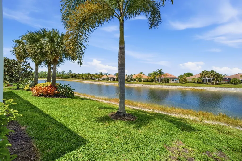 8481 Benelli Court Naples FL 34114