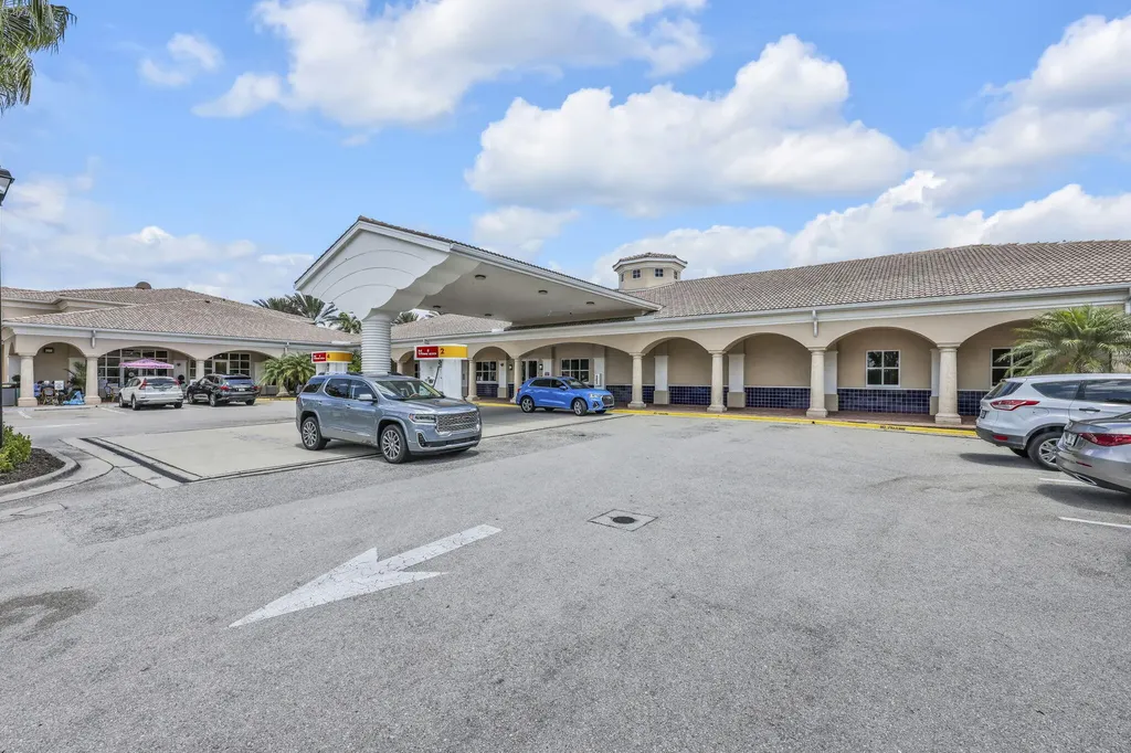 8481 Benelli Court Naples FL 34114