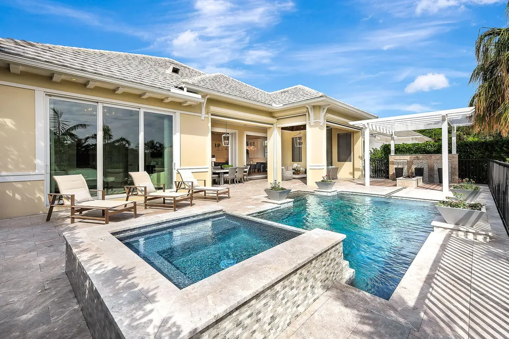 3208 Kumamoto Lane Naples FL 34114