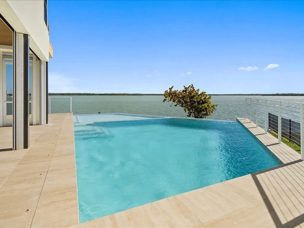 1798 Wavecrest Court Marco Island FL 34145