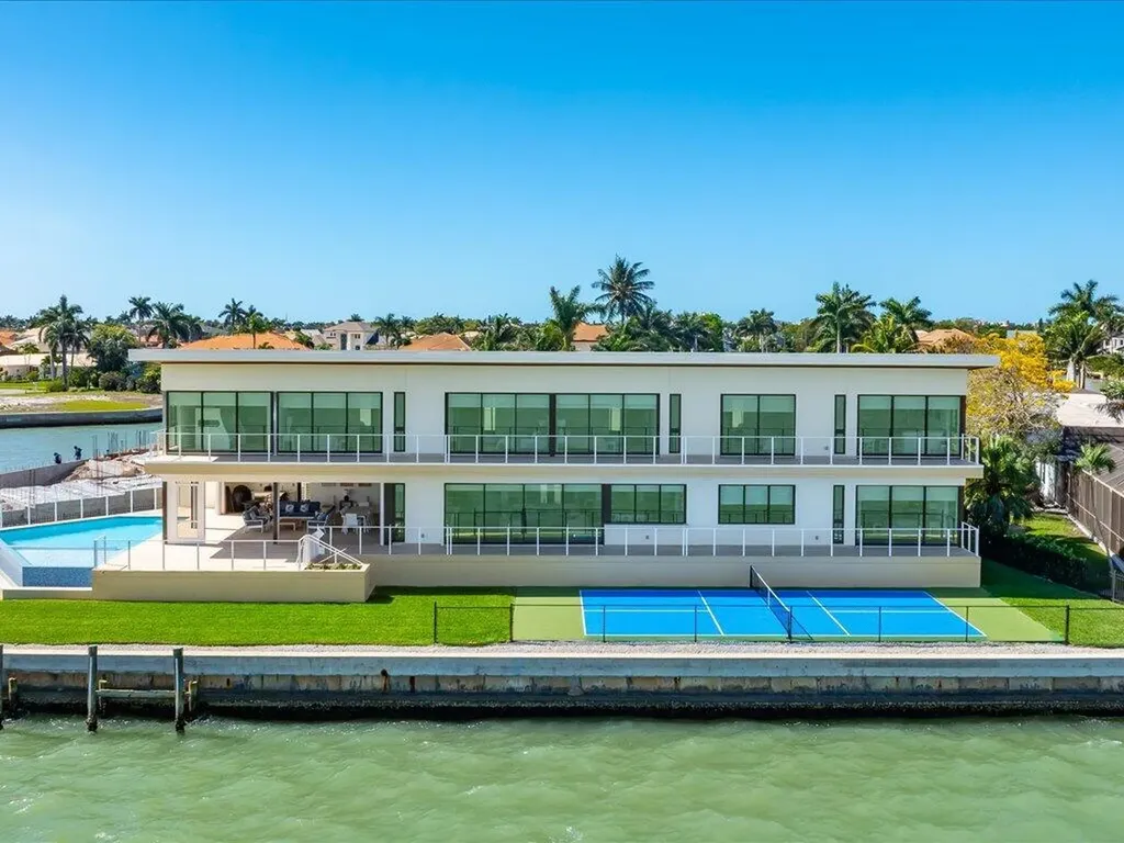 1798 Wavecrest Court Marco Island FL 34145