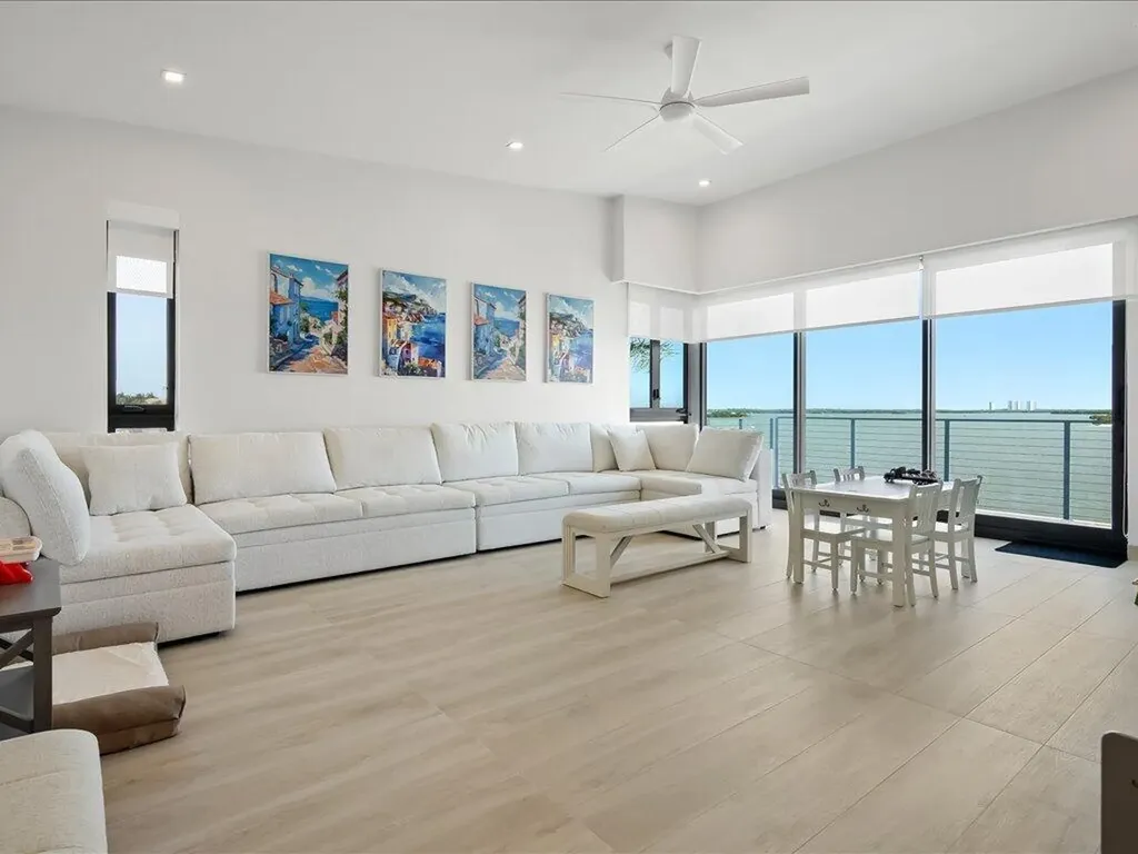 1798 Wavecrest Court Marco Island FL 34145