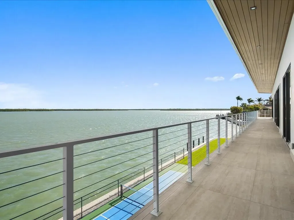 1798 Wavecrest Court Marco Island FL 34145