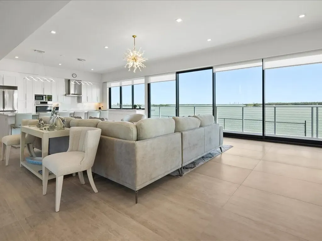 1798 Wavecrest Court Marco Island FL 34145