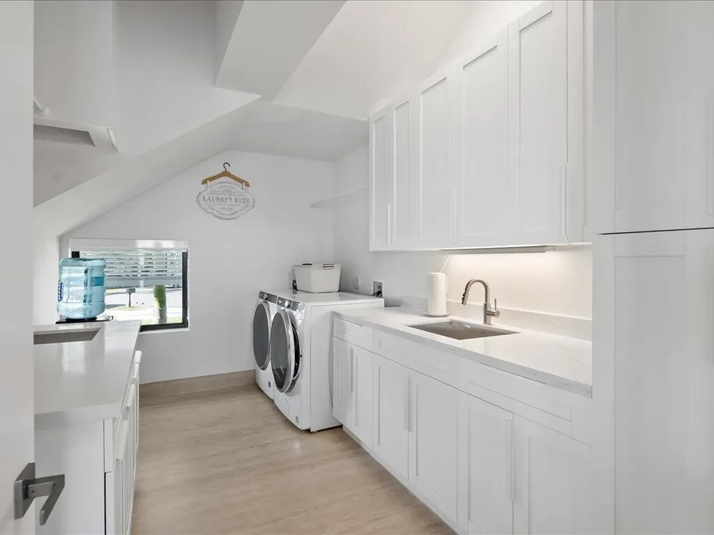 1798 Wavecrest Court Marco Island FL 34145