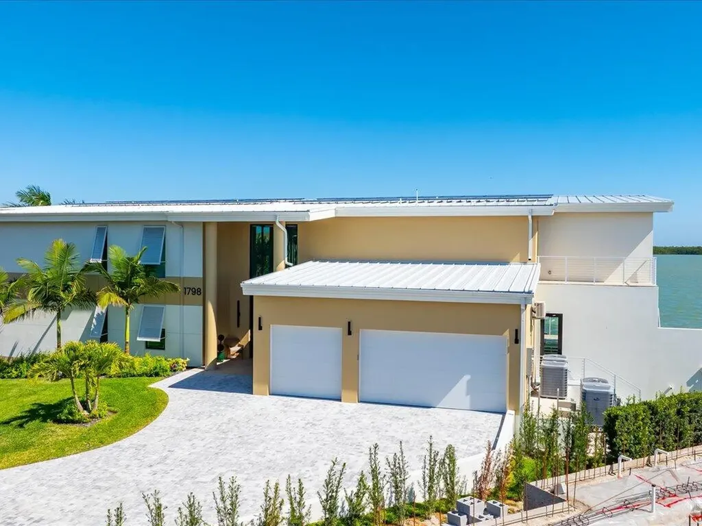 1798 Wavecrest Court Marco Island FL 34145