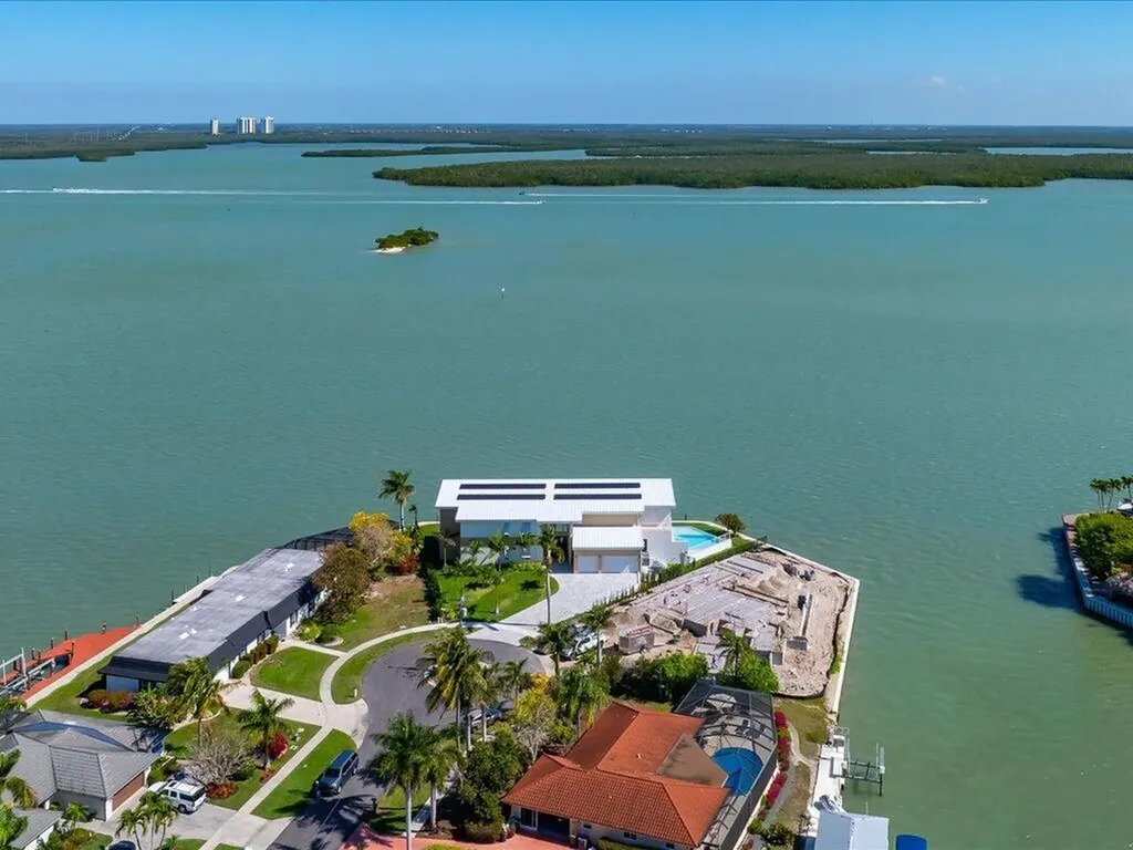 1798 Wavecrest Court Marco Island FL 34145