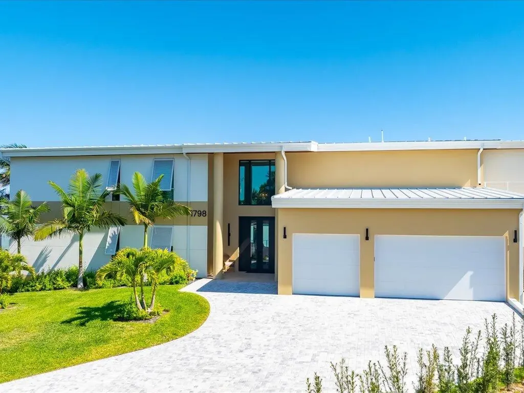 1798 Wavecrest Court Marco Island FL 34145