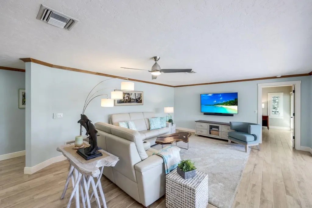 248 Polynesia Court Marco Island FL 34145