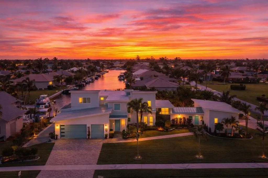 255 Columbus Way Marco Island FL 34145