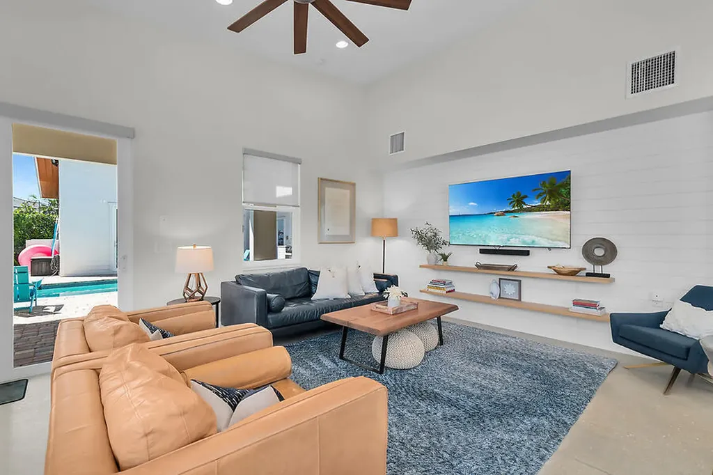 255 Columbus Way Marco Island FL 34145