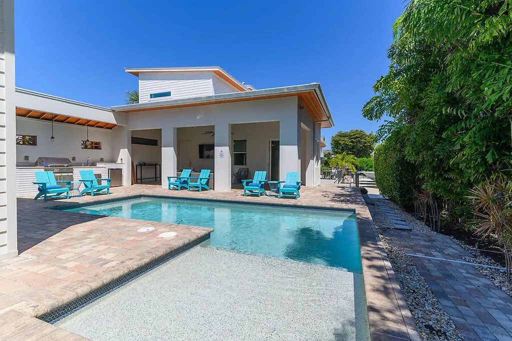 255 Columbus Way Marco Island FL 34145