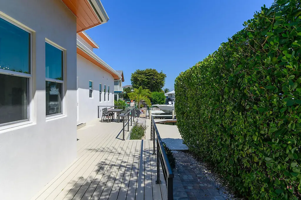 255 Columbus Way Marco Island FL 34145